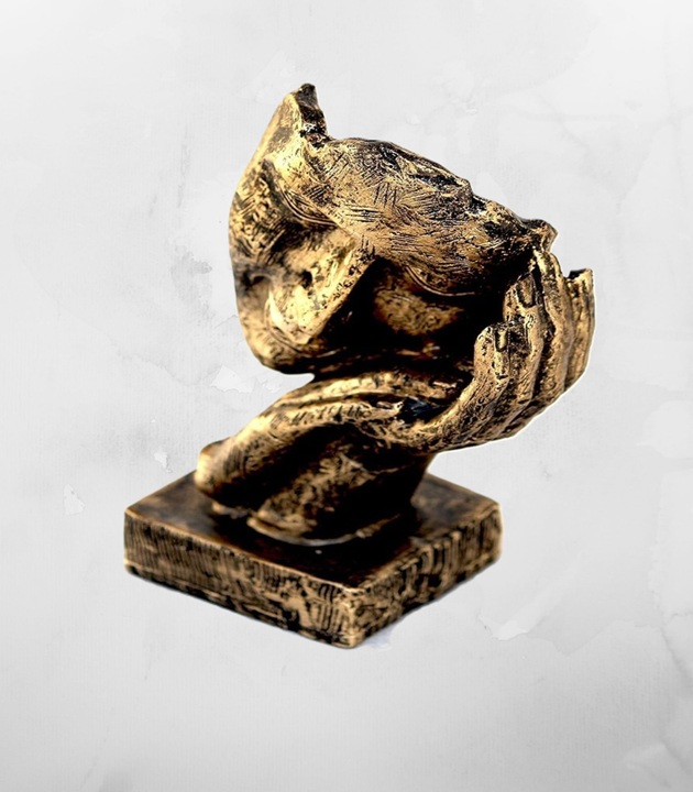 Elegant-Men-Figurine1.jpg