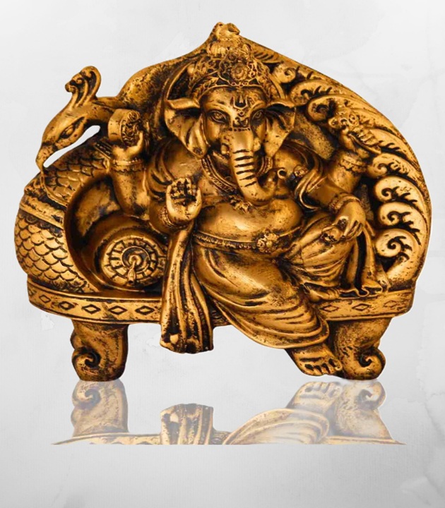 Handpainted-Blessing-Lord-Ganesha-with-Peacock-Decoraive1.jpg