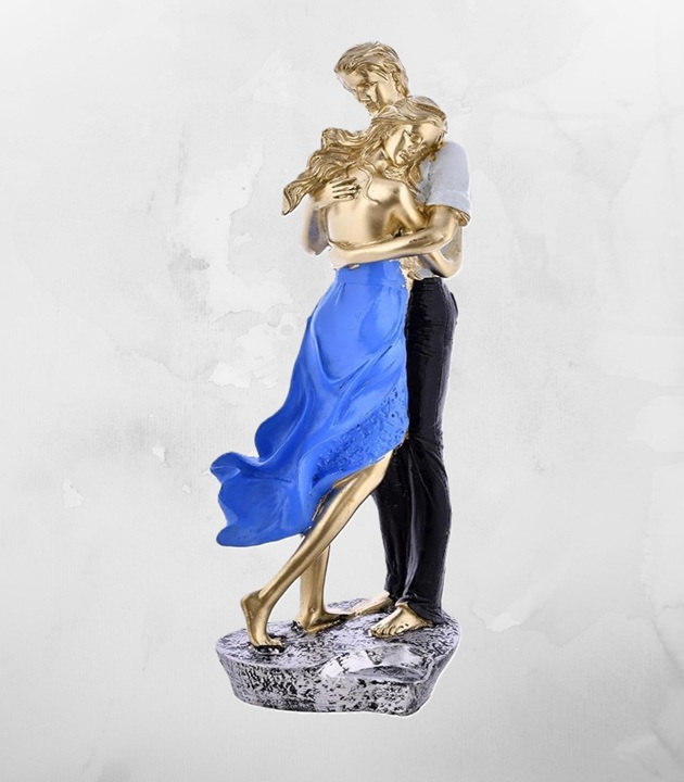 Valentine-Romantic-Love-Couple-Statue.jpg